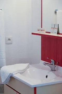 Comfort מלון דירות 3*