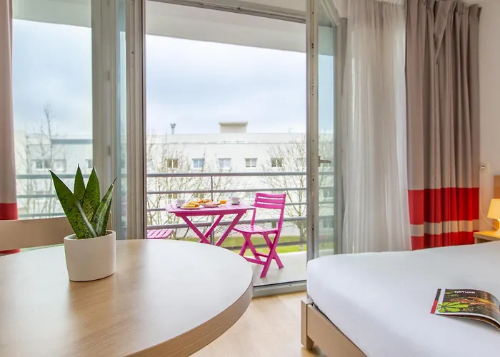 Zenitude Hôtel-résidences Novaxis Hotel 3*