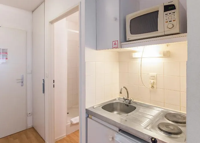 Hotel Zenitude Hôtel-résidences Novaxis 3*